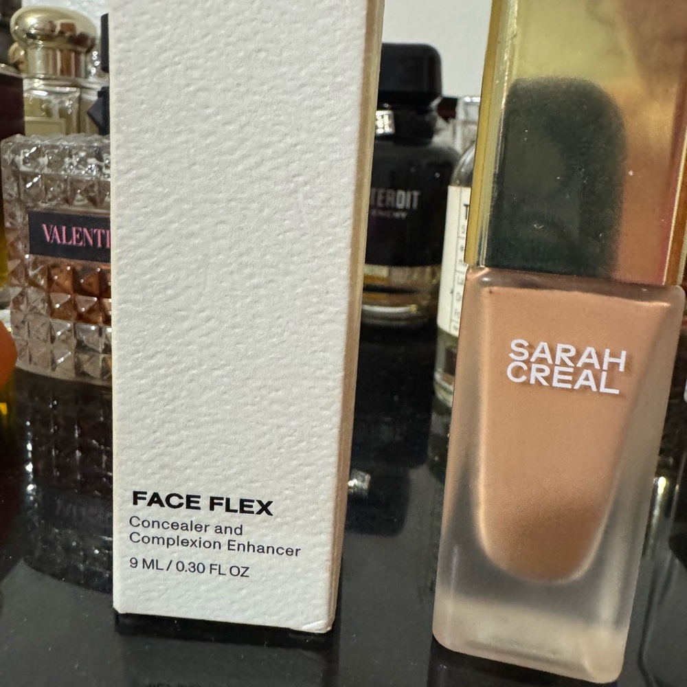 face  flex - Picture 3 of 3